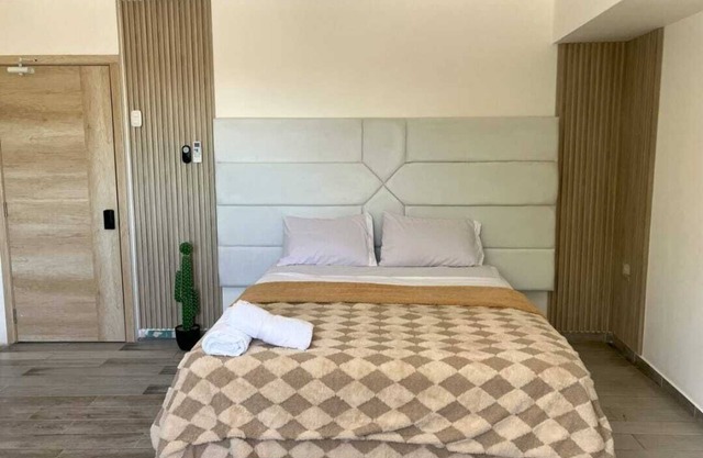 Danshari Room C3 Near Malecon and 10 Minutes to Beaches and Rivers