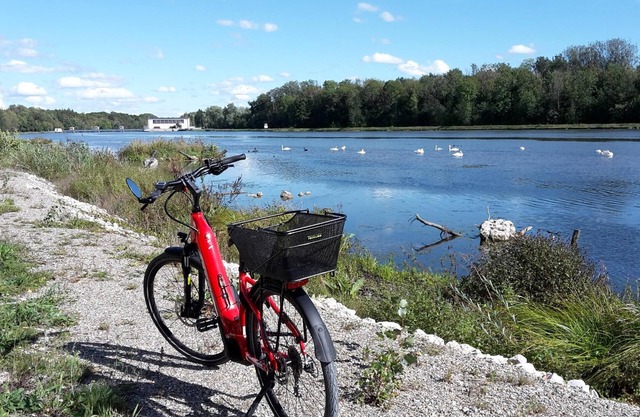 Danube vacation apartment with terrace and bicycle garage