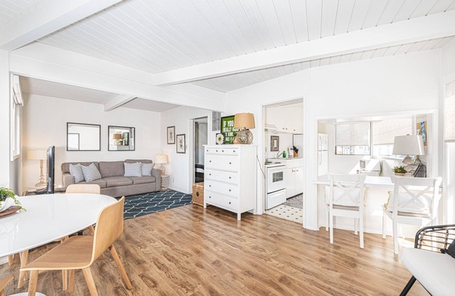 Darling Balboa Island Getaway | Bay Views, Sunny Patio | Wildly Walkable - No Car Needed!