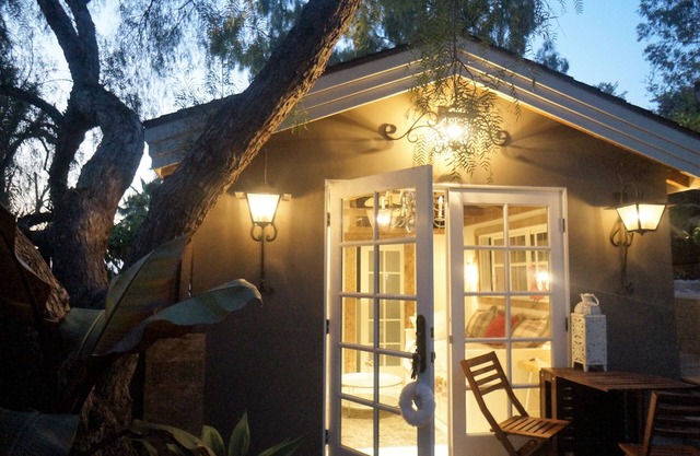 Darling Guesthouse in the Hills+ Private Patio