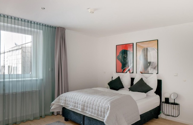 Darmstadt Wilhelminenstr | Suite XXL + Sofa Bed