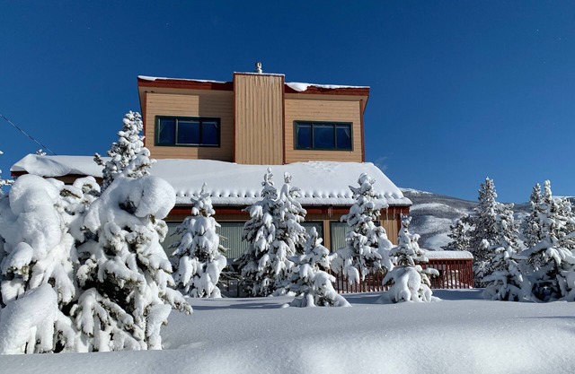 Das Ski Haus - A Mountain Retreat