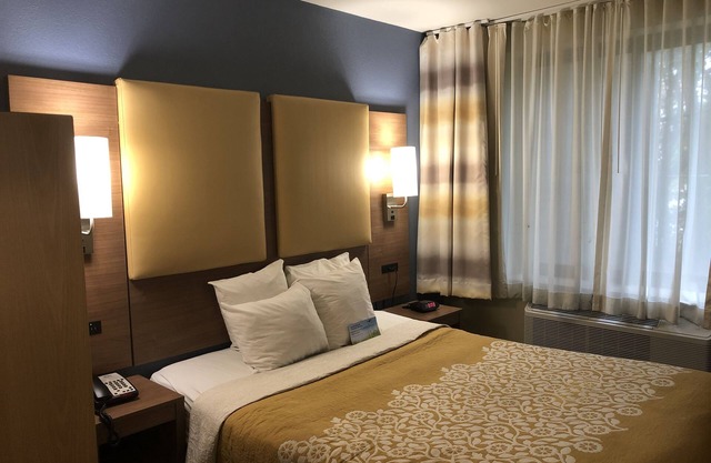 Days Inn by Wyndham Brooklyn