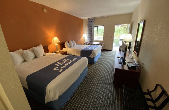 Days Inn by Wyndham Morehead