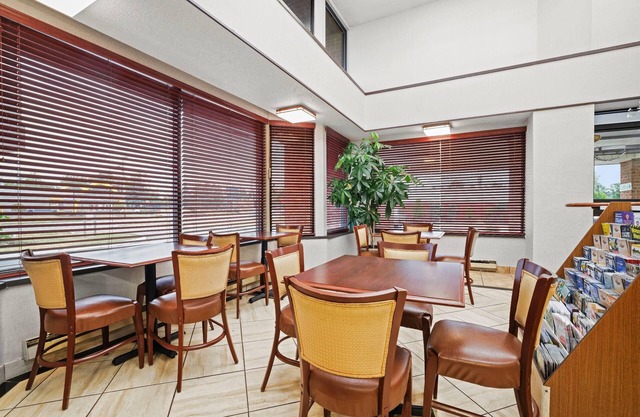 Days Inn by Wyndham Utica