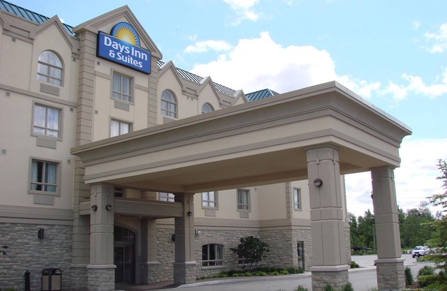 Days Inn & Suites by Wyndham Collingwood