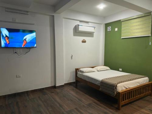 DB GUEST HOUSE ARIMPUR - Unmarried couples and Stag groups not allowed