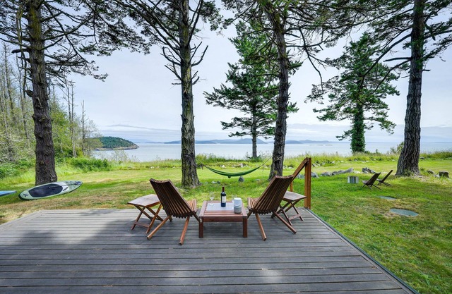 Decatur Island Hideaway w/Sweeping San Juan Views