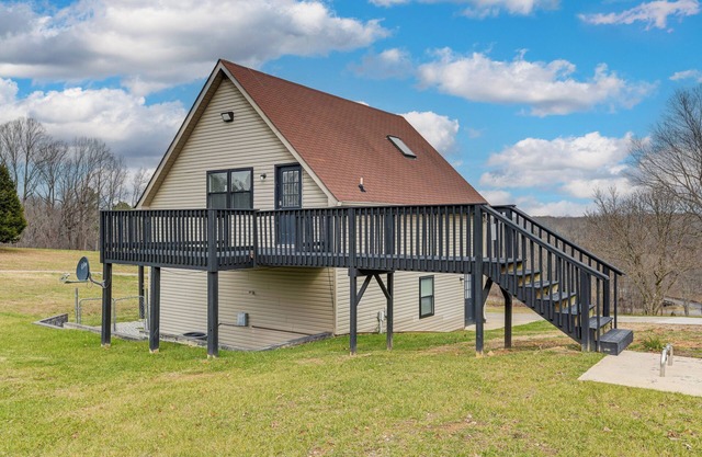 Deck & Scenic Views: Tennessee Countryside Studio