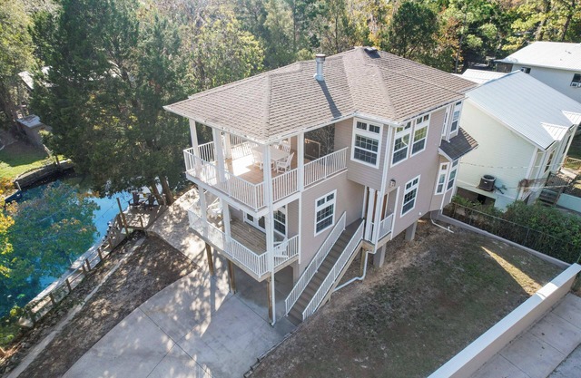Decks, Docks & Kayaks: Waterfront Homosassa Gem