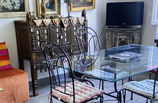 Decorator's house in the Var with garden terrace and barbecue