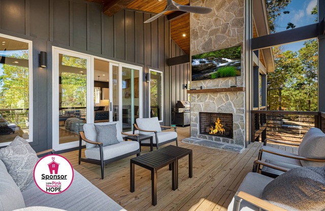 Deer Crossing -Luxury Mountain View Cabin