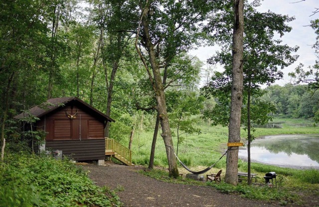 Deer Run - Antique Scout Cabin Suite