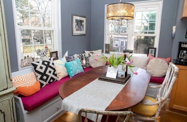 Del Ray Designer Home walk to Shops, Cafes, Fun