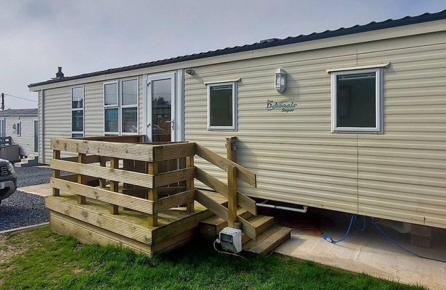 Delighful, Cosy Caravan with Sea View in Monreith