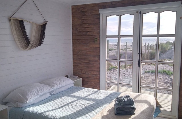 Delightful 1-bedroom Tiny house pet friendly in La Trinchera beach, Maule