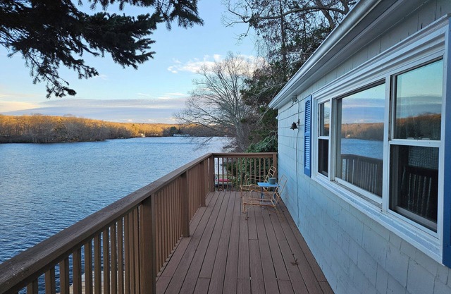 Delightful 2-bedroom house in Ledyard with WiFi access