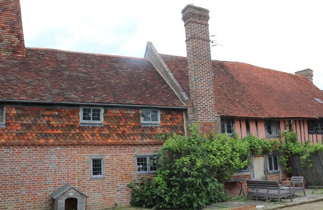 Delightful 4BD Home full of Flair Edenbridge Kent
