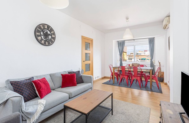 Delightful and Modern design apartment, fully equipped.