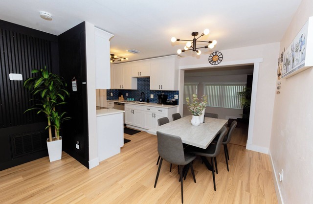 Delightful Retreat House/7 miles to beach downtown