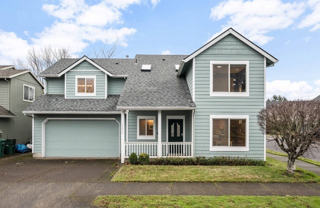 Delightful Southeast Location, Pet Friendly, Fully Fenced Backyard, BBQ, 13 Miles to Downtown