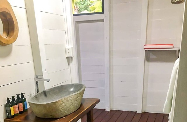 Deluxe cabin with garden view