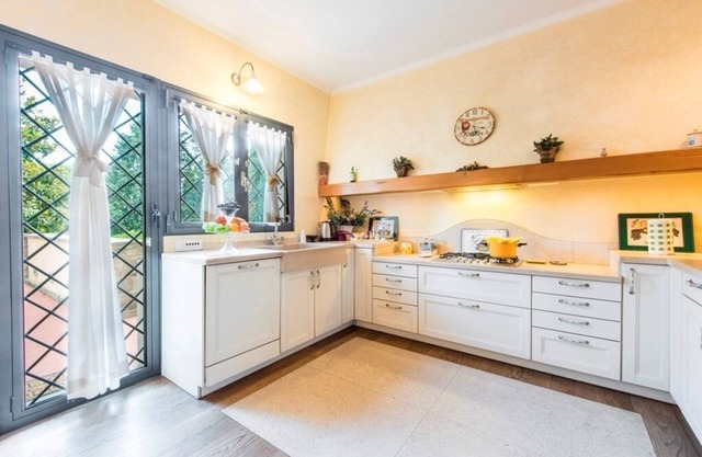 Deluxe Charming Florentine VILLA in the City. PLUS