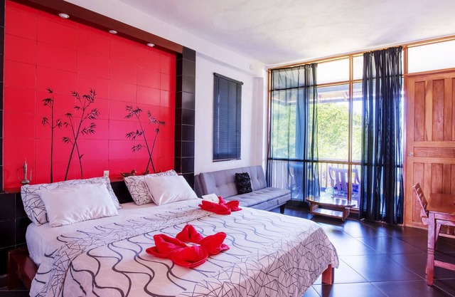Deluxe Double Room with Balcony and Sea View