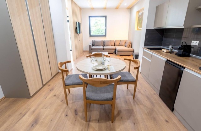 Deluxe double room - Colakation GmbH