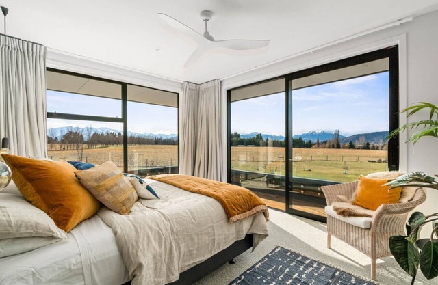 Deluxe Villa - Mountain views - Sleeps 6