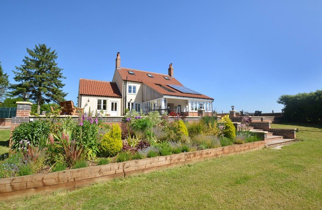 Dentford Heights - Five Bedroom House, Sleeps 8