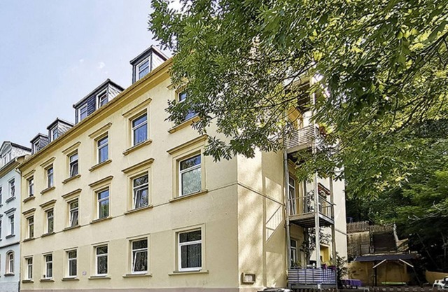 Der graue Salon - The gray salon - Old apartment with balcony