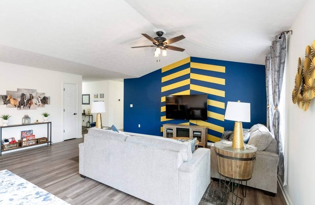 DerbyCityRetreat|GameRoomArcades|Firepit|Sleep8