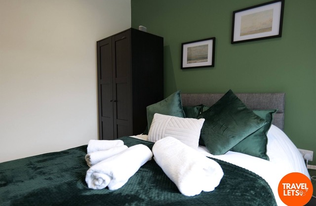 Derry City, Northern Ireland - Waterside Rooms (Room 3)