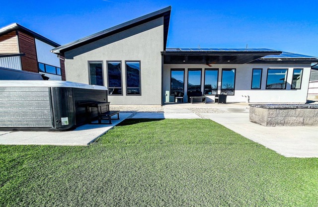 Desert Dreams Retreat – Your Perfect Desert Getaway (3 Bedroom home & A Studio)