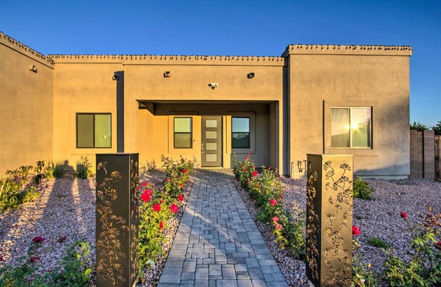 Desert Views, Fire Pit Serene Phoenix Getaway