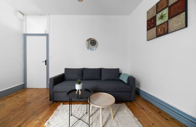 Design and bright apartment, free parking