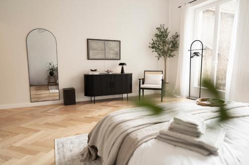 Design Apartment with Garden