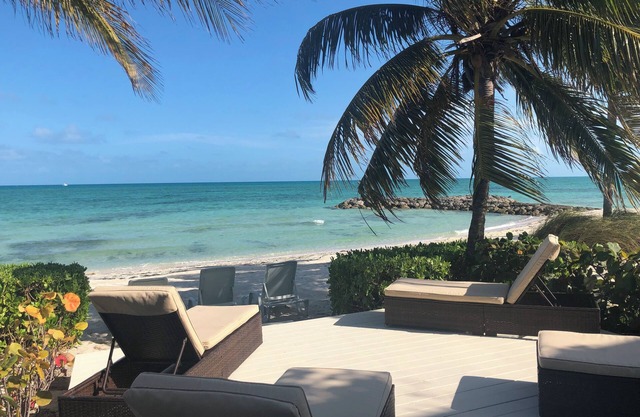 DESIGN STUNNING LUXURY BEACH-HOUSE FULLY RENOVATED 5 Stars L