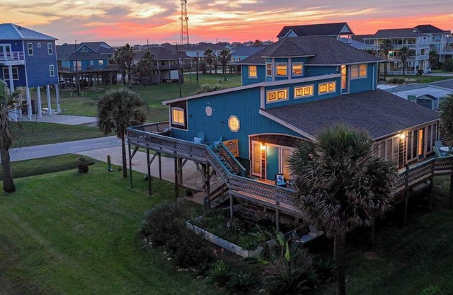 Designed for Family Beach Fun Incl Kiddo Domain!