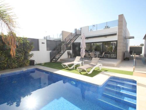 Designer Villa with pool