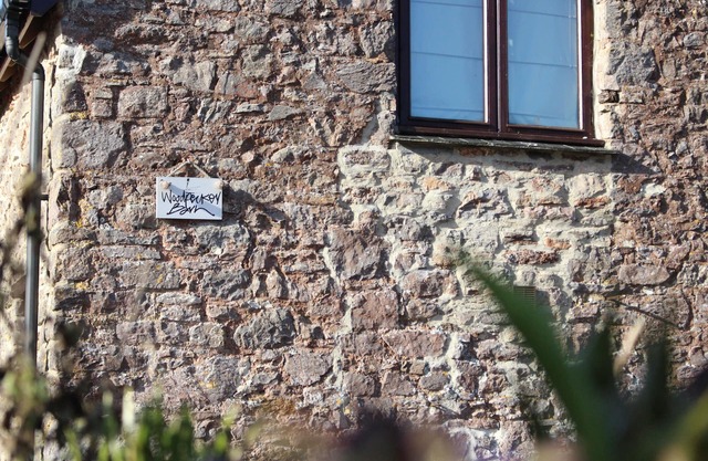 DETACHED BARN CONVERSION. FAMILY FRIENDLY WITH INDOOR POOL, GAMES RM & PLAY AREA