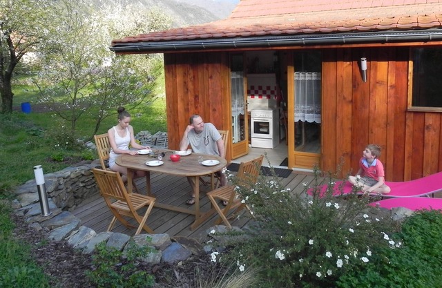 Detached chalet with terrace at the gates of the Oisans