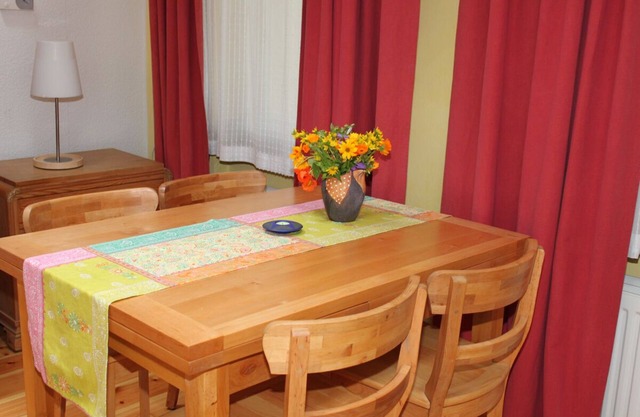 Detached holiday home in a quiet area with a garden