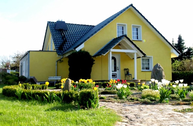 Detached house, fireplace, huge garden, small stream, idyllic, tranquillity, pure nature