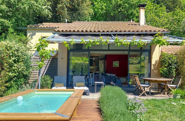 Detached house, quiet, beautiful garden, mini pool, Drôme provençale, 2 Pers