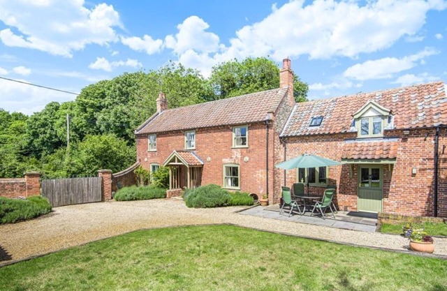 Detached Listed Grade 2 House with enclosed walled garden