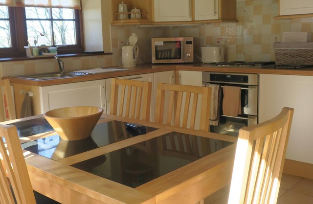 Detached Renovated Cottage in woodland location.