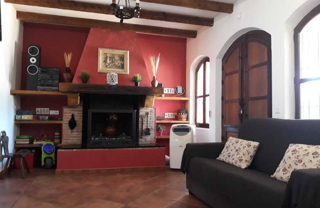 Detached villa with private pool and garden with outdoor games