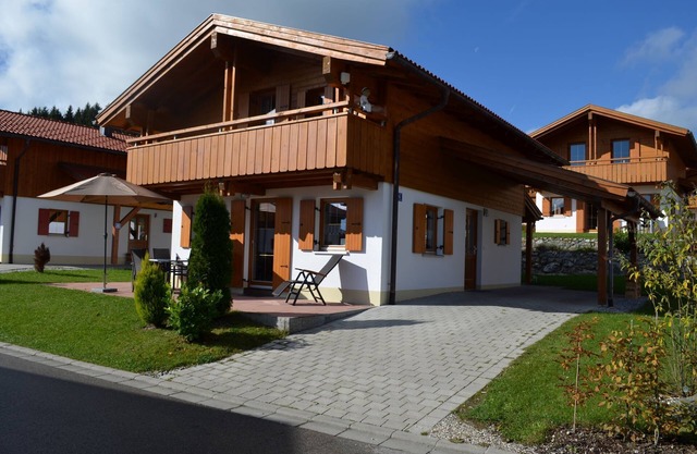 Detached vacation home with balcony and terrace in the Via Claudia vacation village
